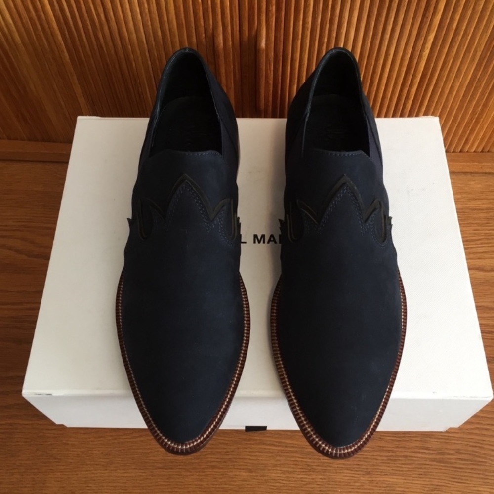 CLOSET CLOSING! Dark navy suede loafers size 39